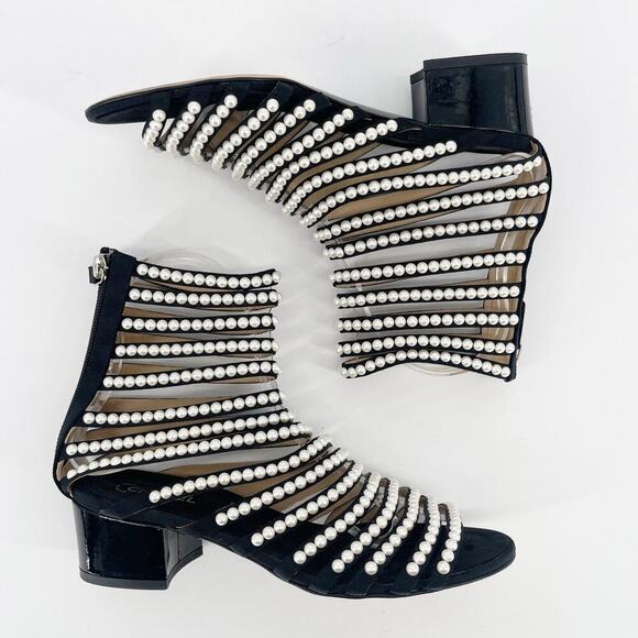Chanel Pre-Fall 2016 Black Calfskin Pearl Detail Gladiator Sandal size 37 EU - Picture 7 of 16